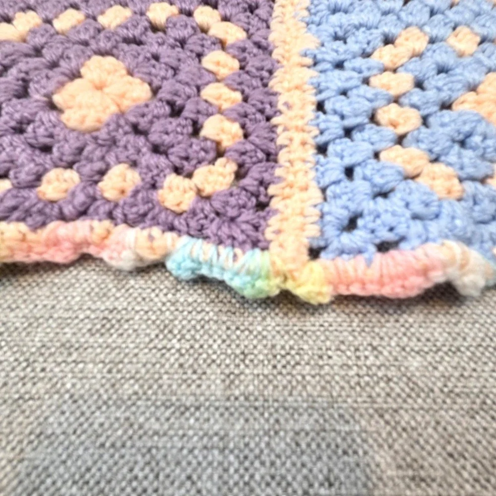 Vtg Handmade Granny‎ Square Afghan Crochet Blanket Quilt Pastel Baby 70